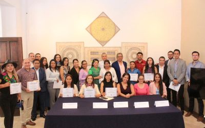 Preside diputada indígena Macrina Vallejo entrega de constancias a participantes del primer curso gratuito “Derecho Indígena”
