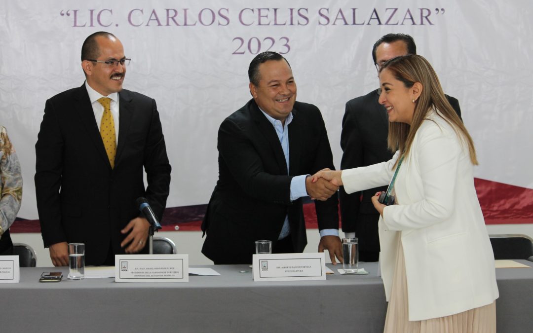 Se entrega el Premio Estatal de Derechos Humanos “Lic. Carlos Celis Salazar” en el Congreso del Estado