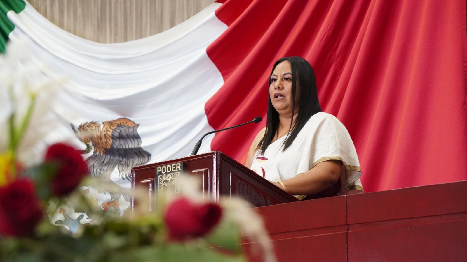 Saludable la división entre Poderes, sostiene la diputada Jazmín Solano, Al  tomar protesta como presidenta de la Mesa Directiva del Ciudadano de  Morelos - H. Congreso del Estado Libre y Soberano de